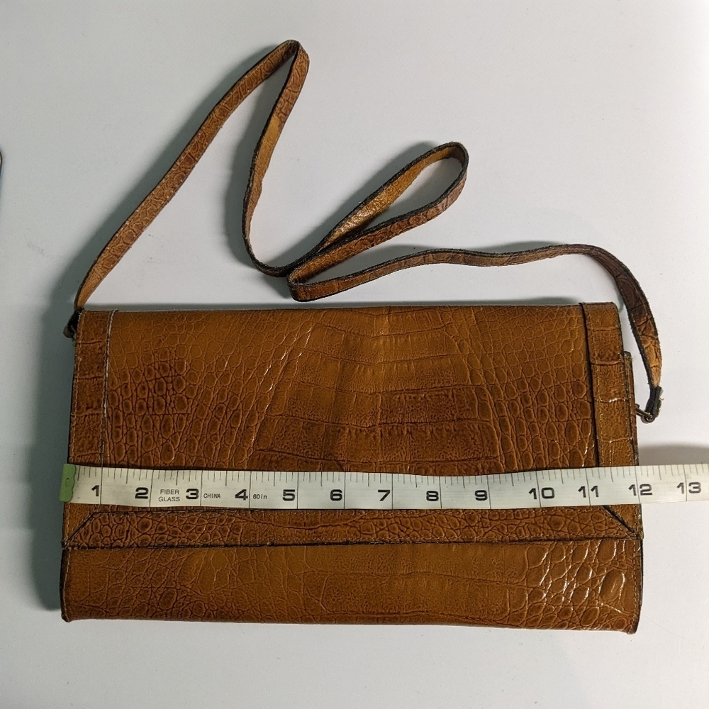 Elegant Vintage Brown Crocodile Pattern Women's Bag - Picture 6 of 7